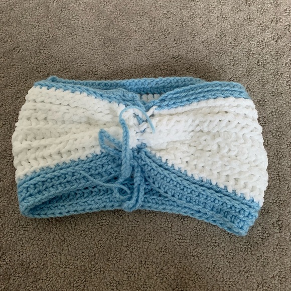 Soft crocheted bandeau top~ Xs, S,M - Picture 2 of 4